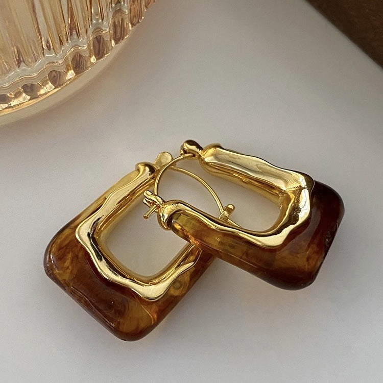 U-shaped Earring (Brown)