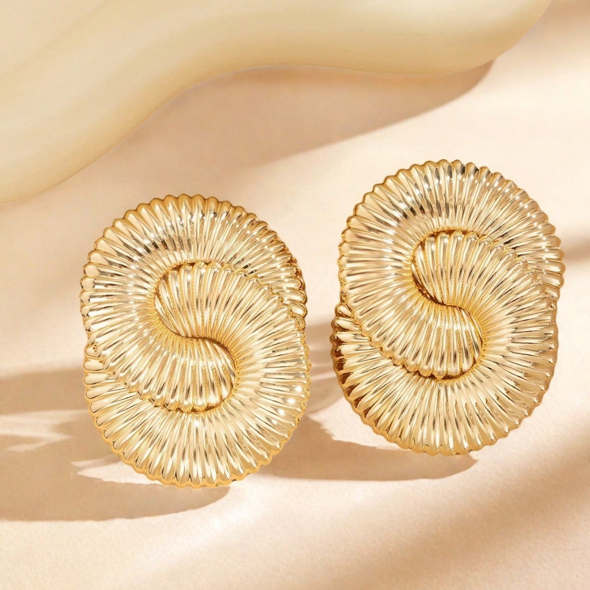 Twisted Large Earring
