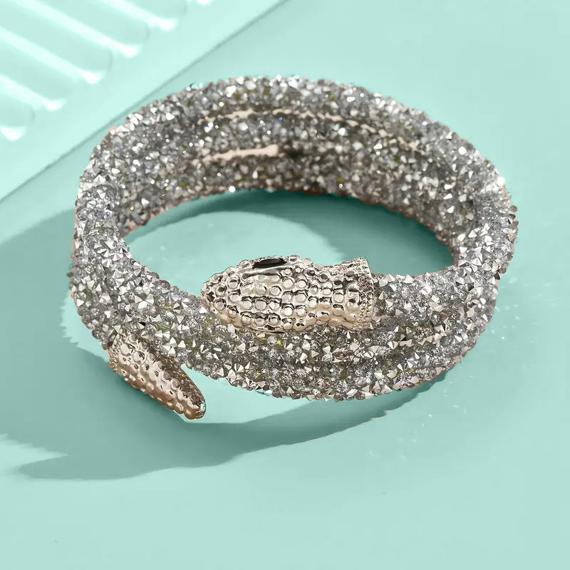 Snake Shaped Twistable Design Necklace