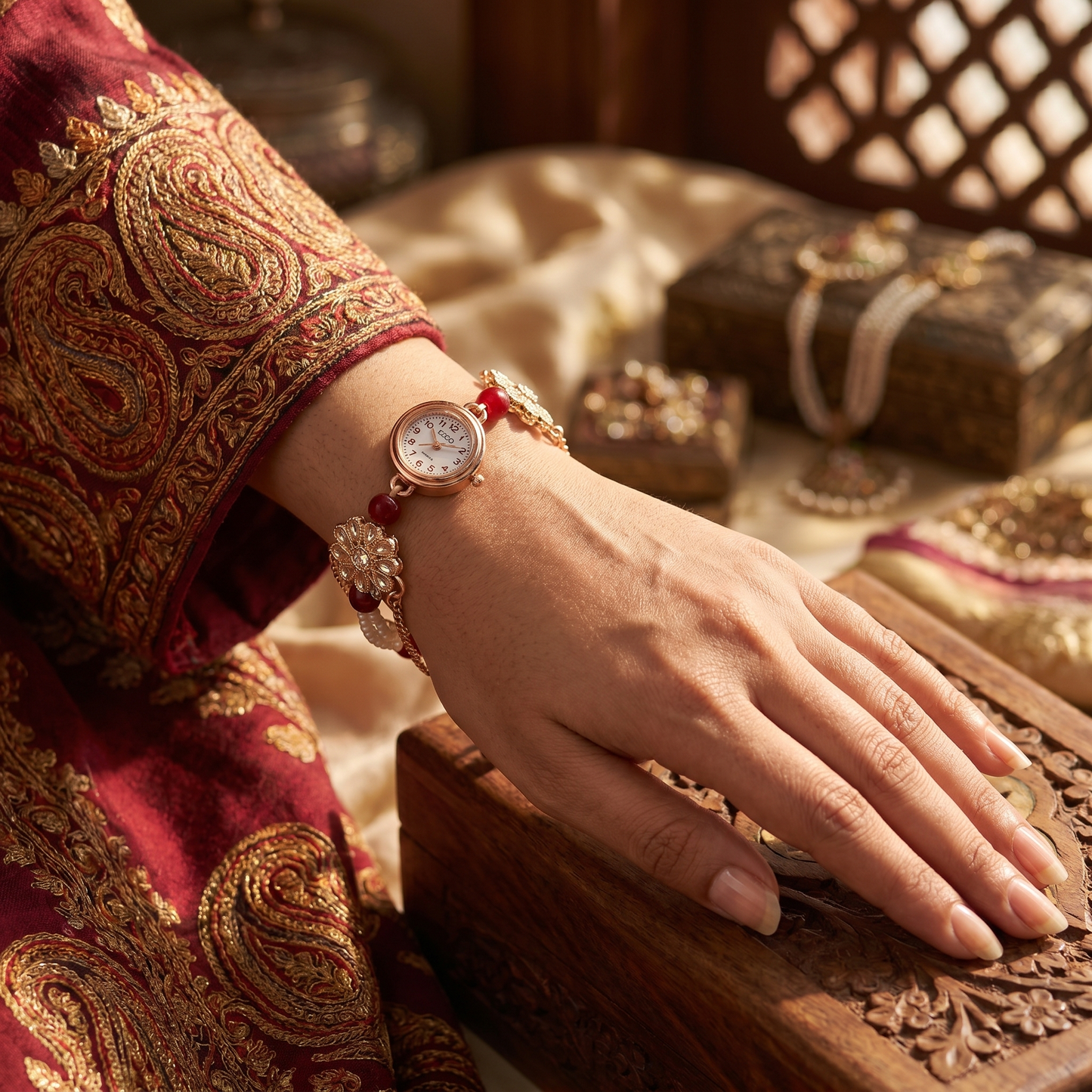 Royal Floral Pearl Bracelet Watch